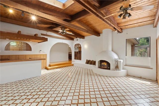 2456 Granville Avenue, Los Angeles, CA 90064