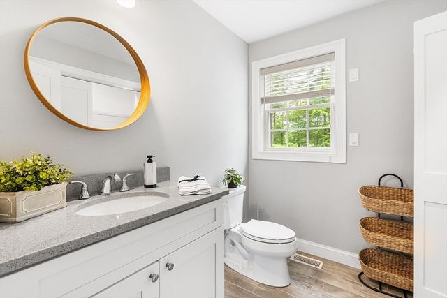 27A Devonshire Dr, Billerica, MA 01821