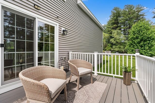 27A Devonshire Dr, Billerica, MA 01821