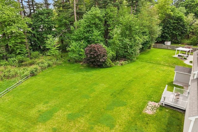 27A Devonshire Dr, Billerica, MA 01821
