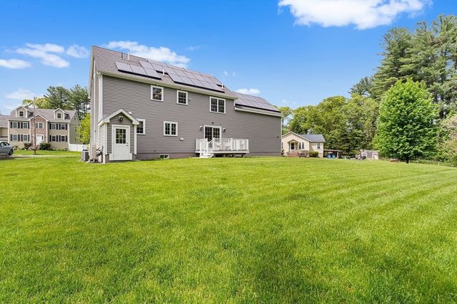 27A Devonshire Dr, Billerica, MA 01821