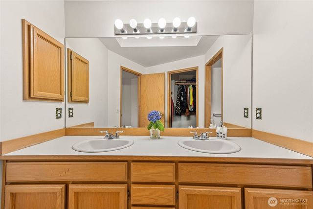 16503 133rd Ave E Avenue E, Puyallup, WA 98374