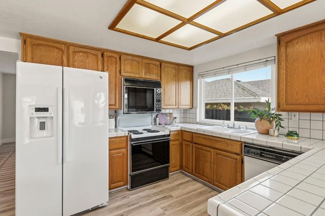 8858 Kona Way, Orangevale, CA 95662