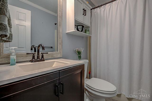 1648 Brookridge Circle Drive, Miller Twp, IN 47025