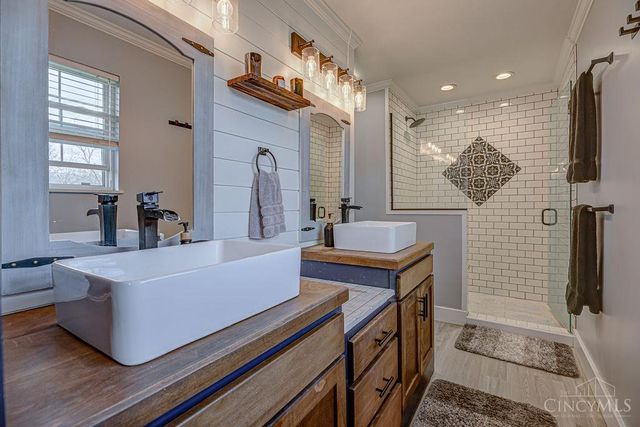 1648 Brookridge Circle Drive, Miller Twp, IN 47025