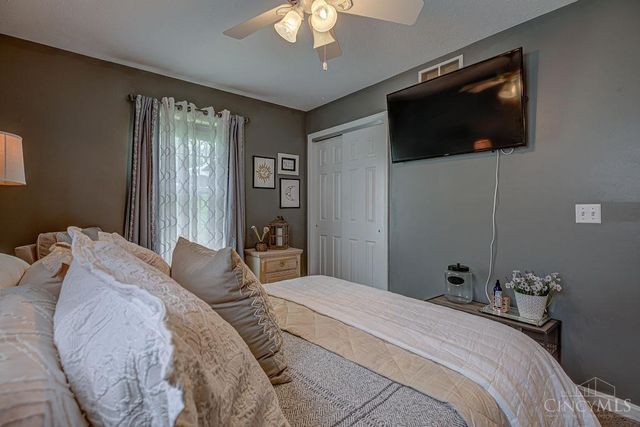 1648 Brookridge Circle Drive, Miller Twp, IN 47025