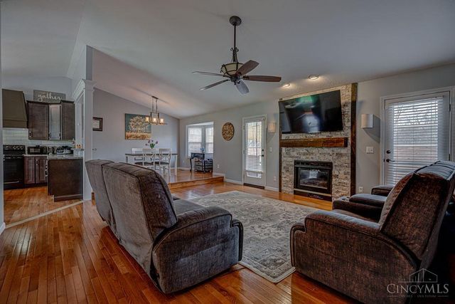1648 Brookridge Circle Drive, Miller Twp, IN 47025