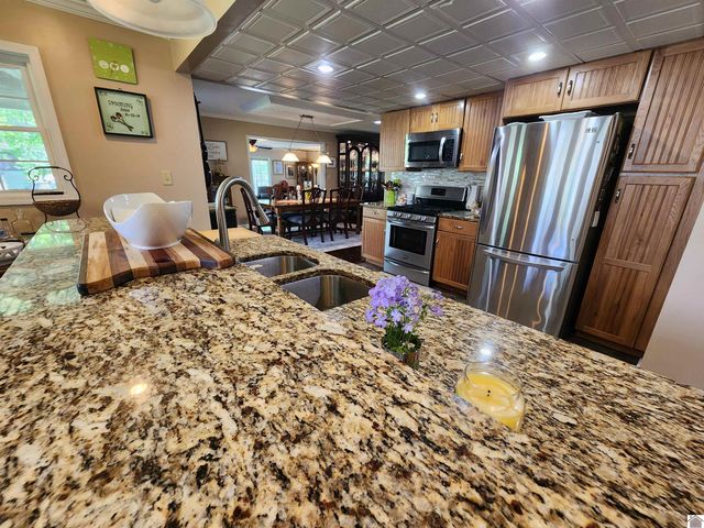 205 Forsythia, Paducah, KY 42003