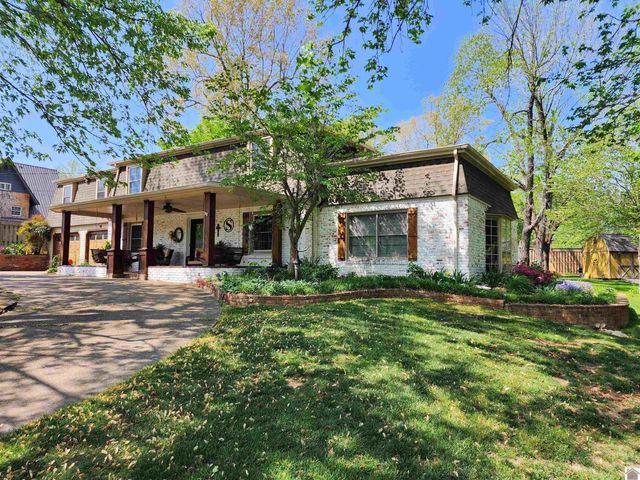 205 Forsythia, Paducah, KY 42003
