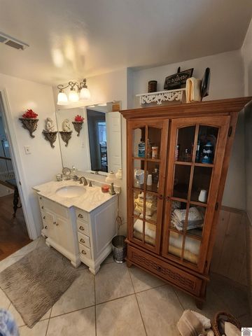 205 Forsythia, Paducah, KY 42003
