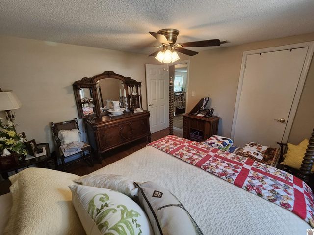 205 Forsythia, Paducah, KY 42003