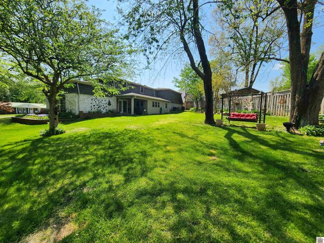205 Forsythia, Paducah, KY 42003