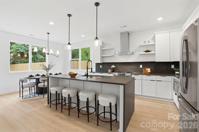 2818 Dogwood Avenue, Charlotte, NC 28206