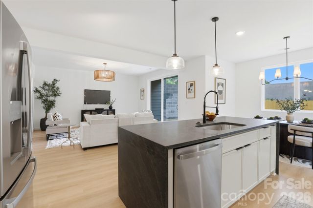 2818 Dogwood Avenue, Charlotte, NC 28206
