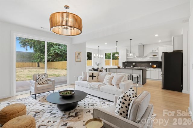 2818 Dogwood Avenue, Charlotte, NC 28206