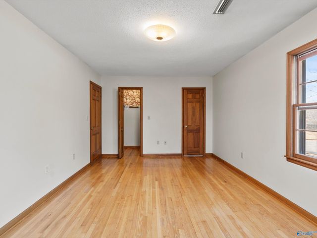 2501 College Street SE, Decatur, AL 35601