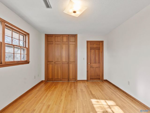 2501 College Street SE, Decatur, AL 35601