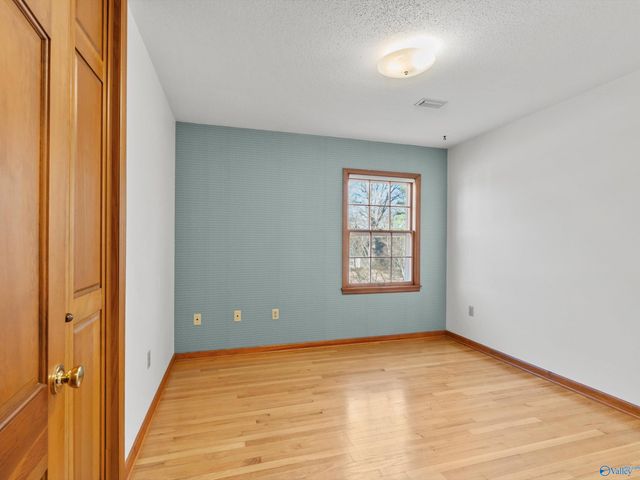 2501 College Street SE, Decatur, AL 35601