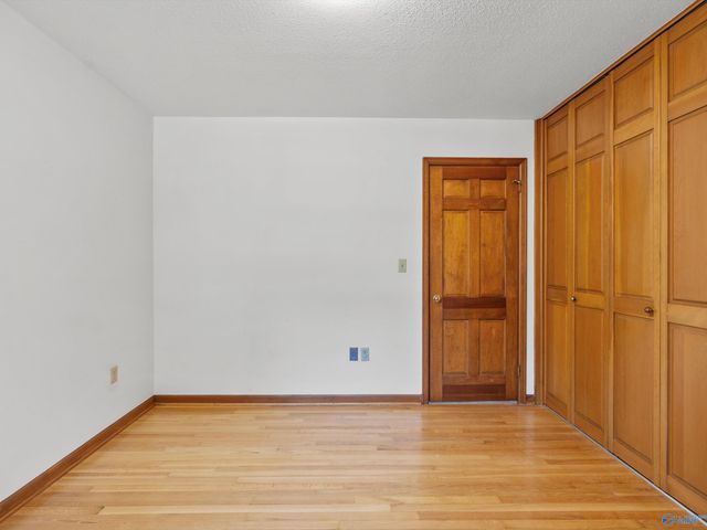 2501 College Street SE, Decatur, AL 35601