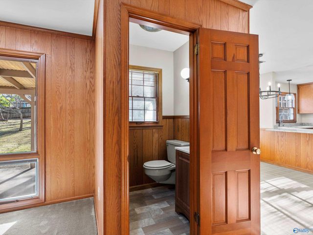 2501 College Street SE, Decatur, AL 35601