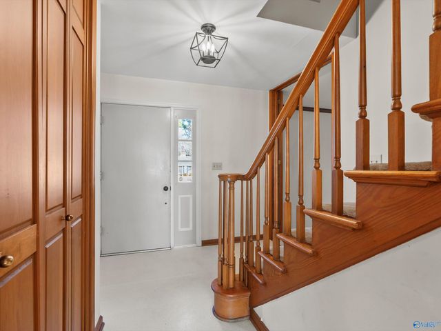 2501 College Street SE, Decatur, AL 35601