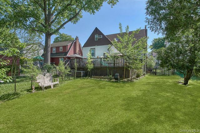 88 Smith Avenue, White Plains, NY 10605