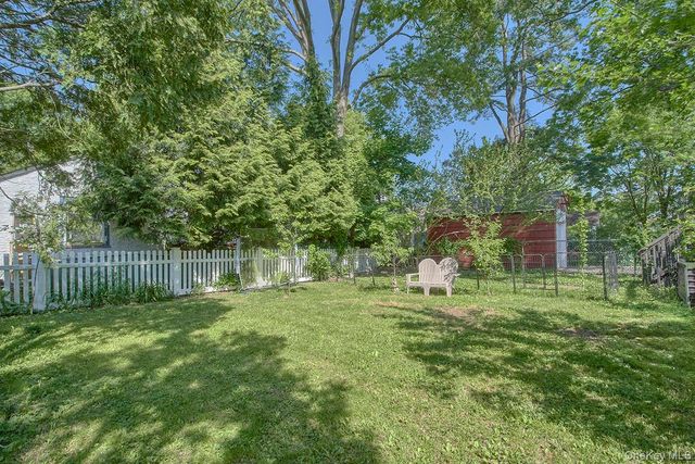 88 Smith Avenue, White Plains, NY 10605