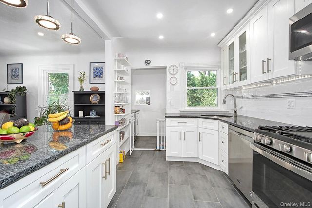 88 Smith Avenue, White Plains, NY 10605