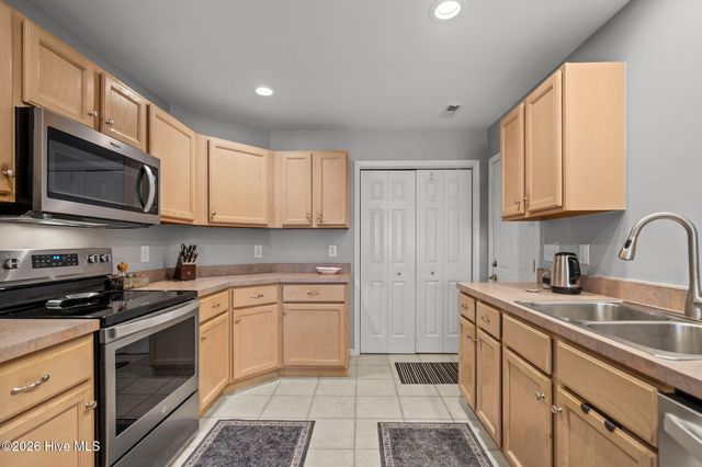 7816 Cypress Island Drive, Wilmington, NC 28412