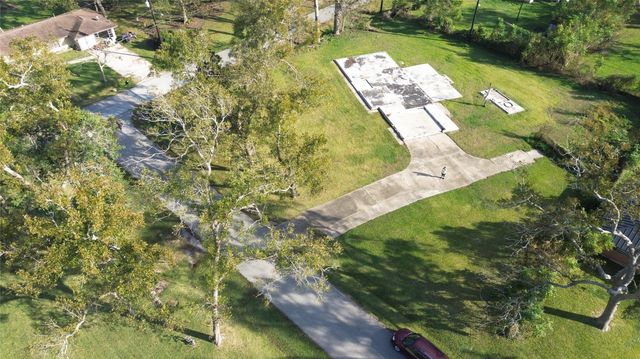 6403 Spencer Drive, Jones Creek, TX 77541