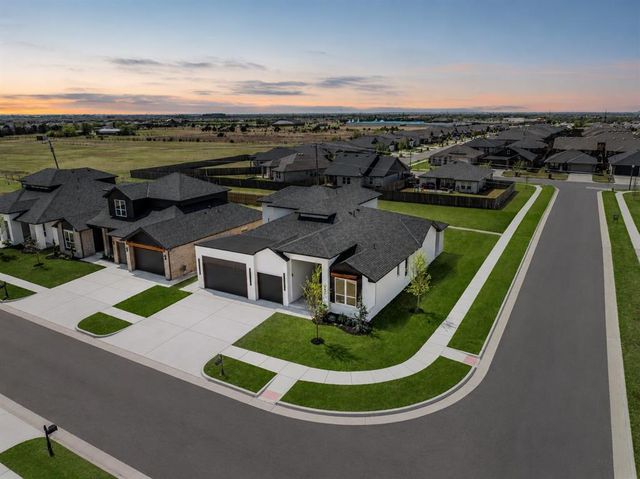 15445 Capri Lane, Edmond, OK 73013