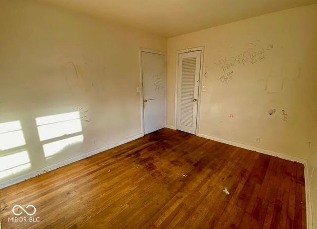 867 W Seventh Street W, Greenfield, IN 46140