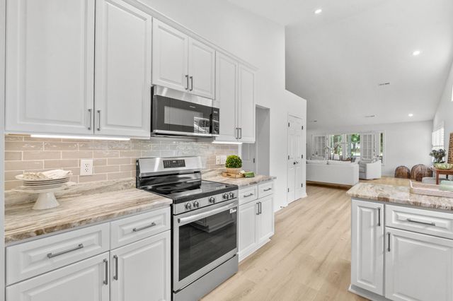 168 Mackinley Circle, Pawleys Island, SC 29585