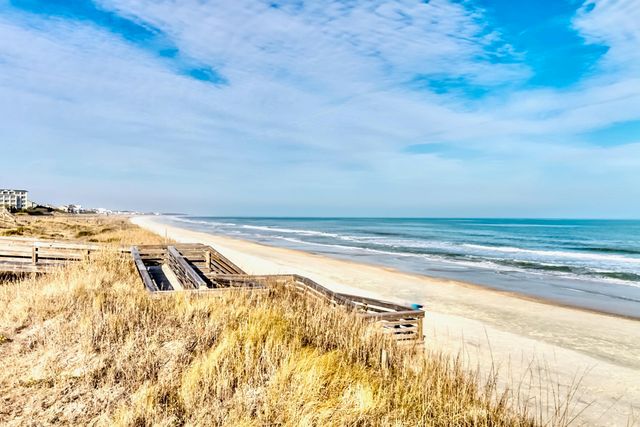 168 Mackinley Circle, Pawleys Island, SC 29585