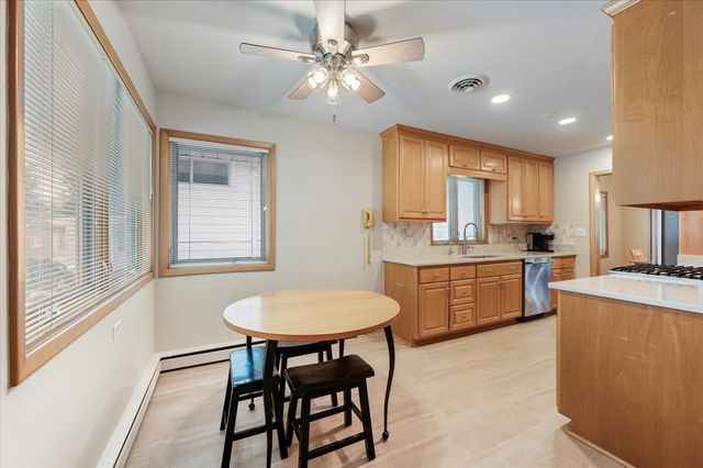 878 S Parkside Avenue, Elmhurst, IL 60126