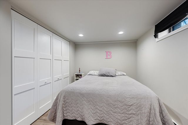 878 S Parkside Avenue, Elmhurst, IL 60126