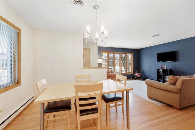 878 S Parkside Avenue, Elmhurst, IL 60126