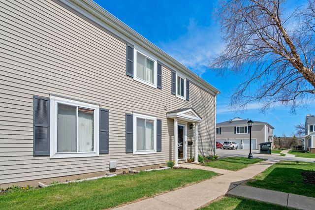 1220 Cove Drive 224D, Prospect Heights, IL 60070