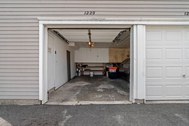 1220 Cove Drive 224D, Prospect Heights, IL 60070