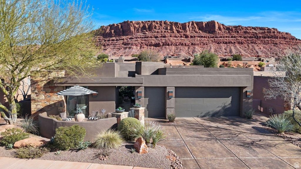 Image 1 of property listing at 2405 W ENTRADA TRL #78, St. George, UT 84770