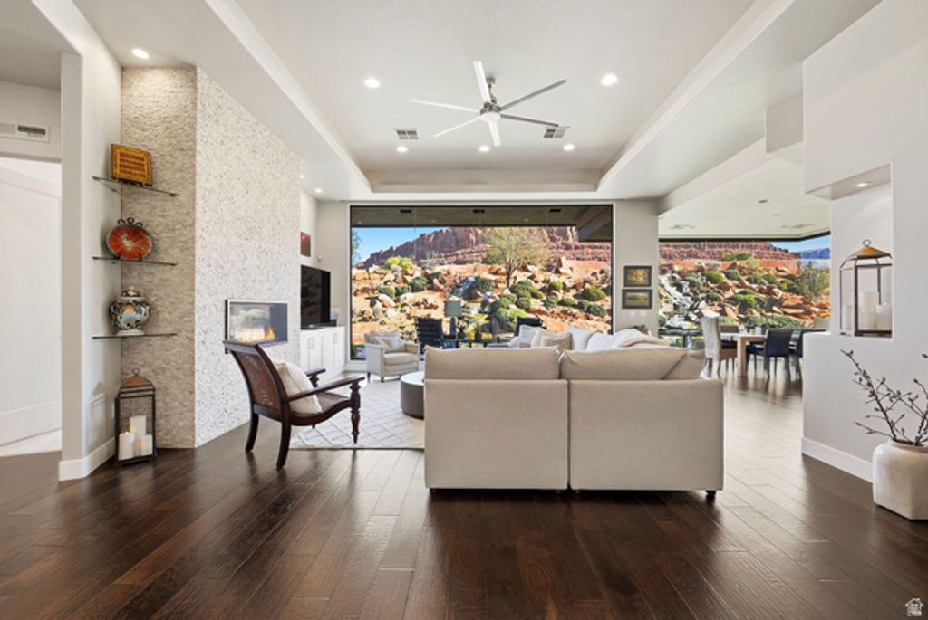 Image 12 of property listing at 2405 W ENTRADA TRL #78, St. George, UT 84770