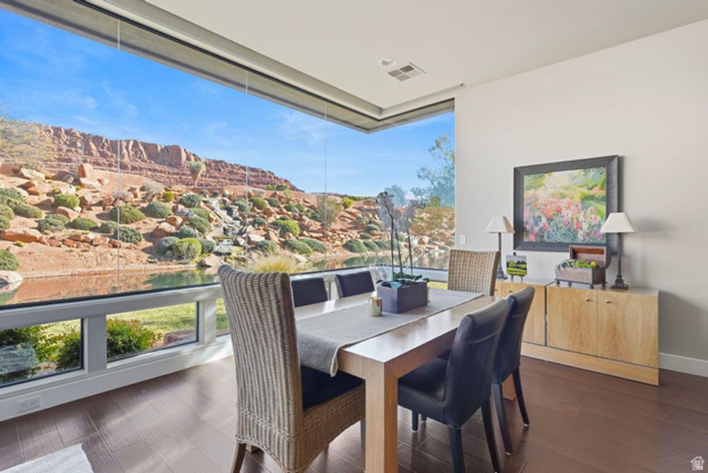 Image 16 of property listing at 2405 W ENTRADA TRL #78, St. George, UT 84770