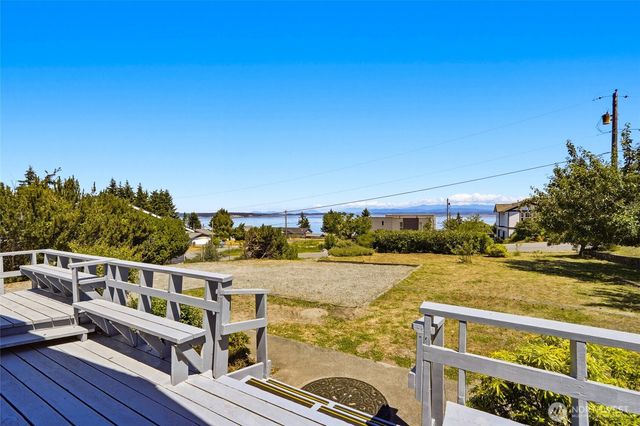1838 Edgewood Drive, Camano Island, WA 98282