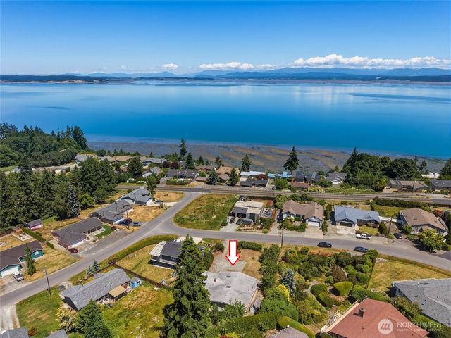 1838 Edgewood Drive, Camano Island, WA 98282