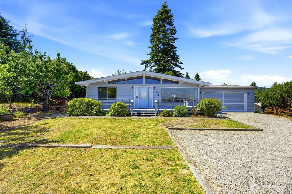 1838 Edgewood Drive, Camano Island, WA 98282