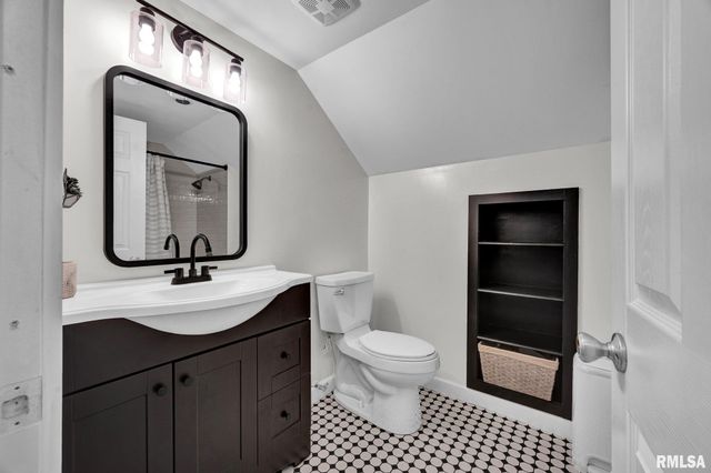 715 E CHATHAM Street, Metamora, IL 61548