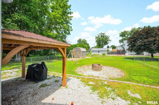 715 E CHATHAM Street, Metamora, IL 61548