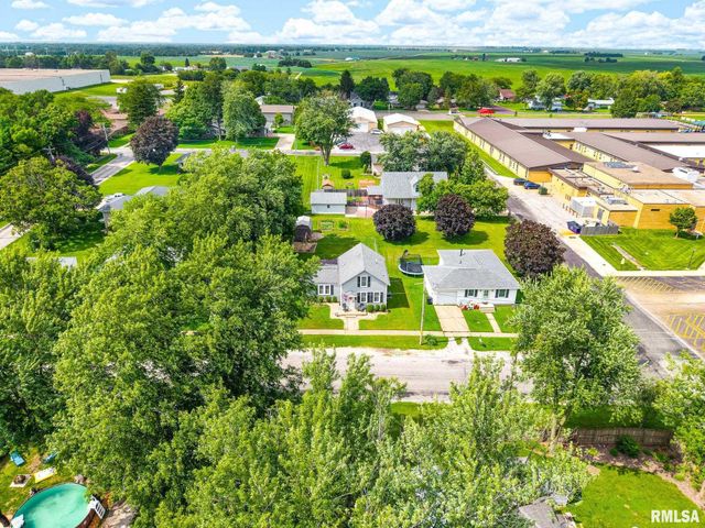 715 E CHATHAM Street, Metamora, IL 61548