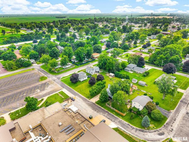 715 E CHATHAM Street, Metamora, IL 61548
