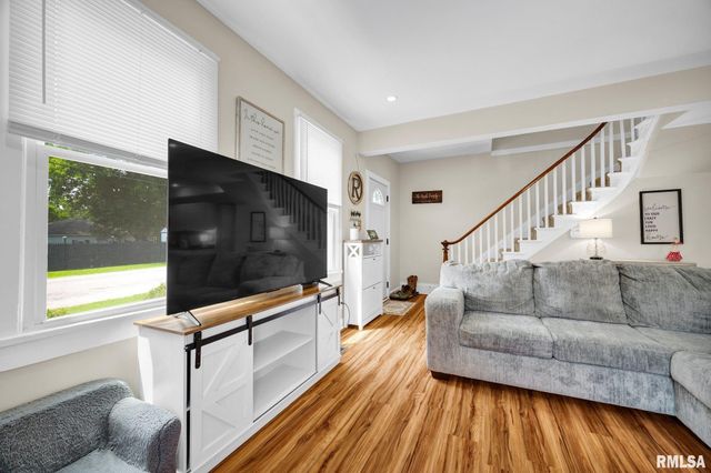 715 E CHATHAM Street, Metamora, IL 61548